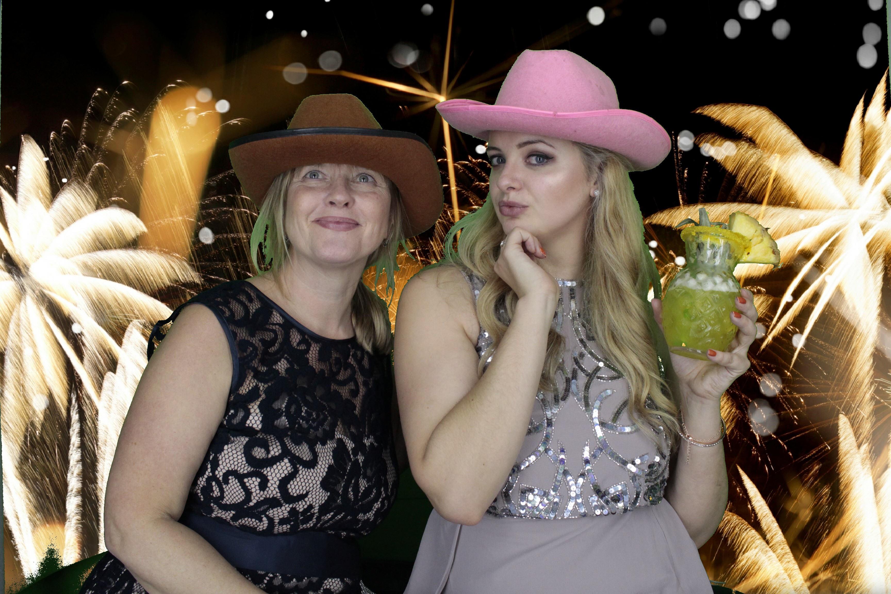 The Sussex Exchange New Years Eve | View more photos from the event at gallery.myphotoboothexperience.co.uk/u/MyPhotoBoothExperienceLtd/The-Sussex-Exchange-New-Years-Eve